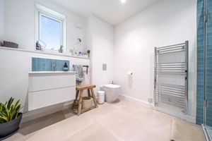 Family shower room- click for photo gallery